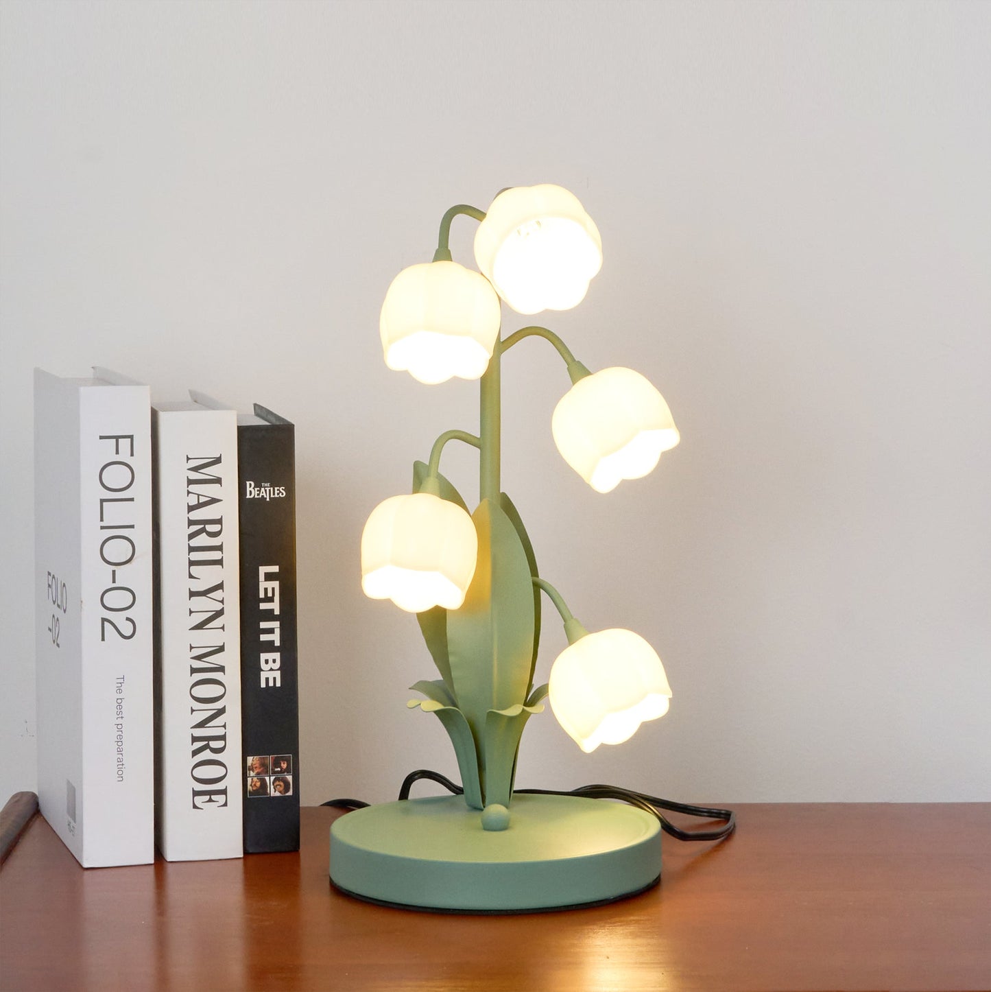 Bell Orchid Table Lamp – Chic Ambiance with Orchid Motif 6