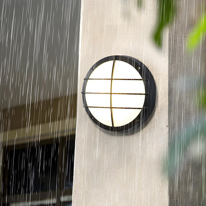 Black Outdoor Wall Lantern – Elegant Lighting for Exterior Spaces 6