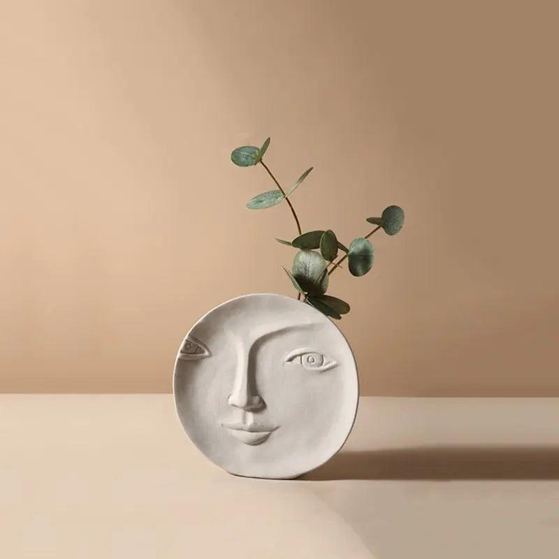 Ceramic Face Vase – Unique Abstract Design for Modern Decor 2
