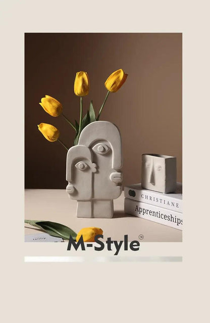 Ceramic Face Vase – Unique Abstract Design for Modern Decor 4