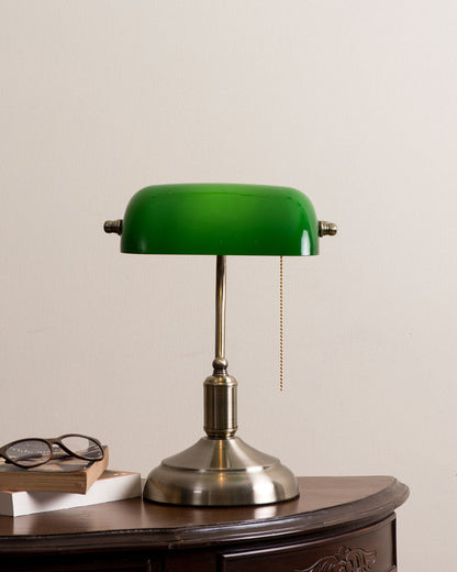 Classic Banker Lamp Green Glass Shade – Elegant Light for Tranquil Spaces 1