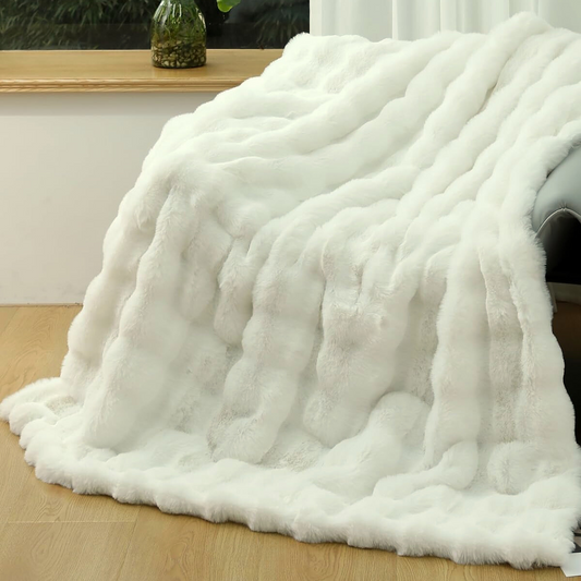 **Étoffe Cloud Wool Blanket – Cozy Luxury for Every Space** 0
