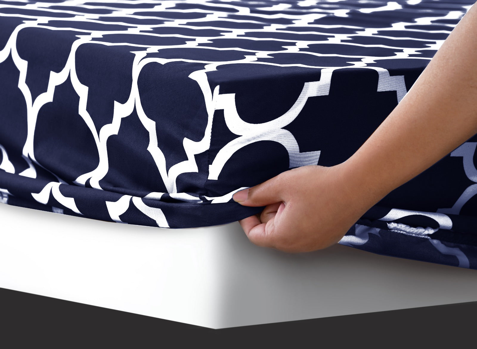 Geometric King Size Fitted Sheet – Ultimate Comfort for Dreamy Nights 2