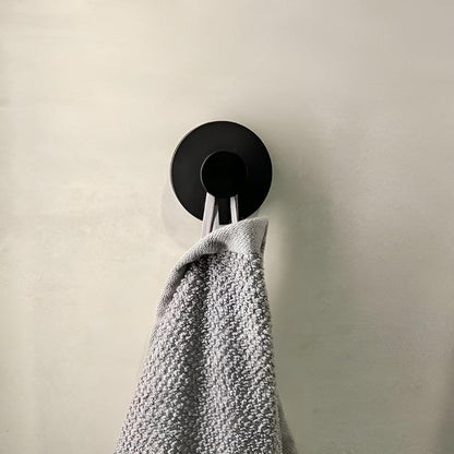 Grip-Lock Shower Curtain Rings – Innovative Suction Cup Hooks for Versatile Storage 4