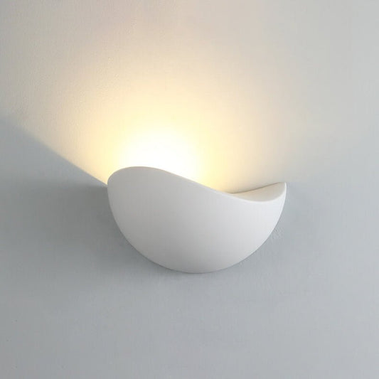 HalfGround LED Wall Lamp – Sleek Style with Versatile Illumination 1