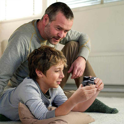 Infinity Mirror Cube – Stimulating Creativity with Every Twist 3