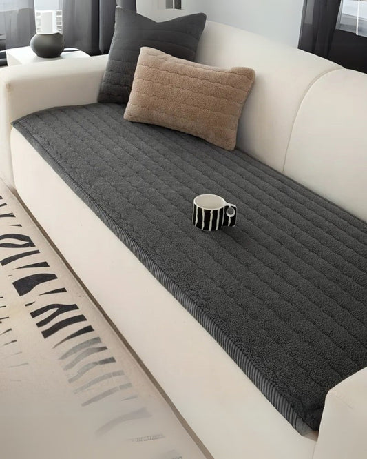 La Sérénité Élégante – Premium Plush Cover for Stylish Comfort 1