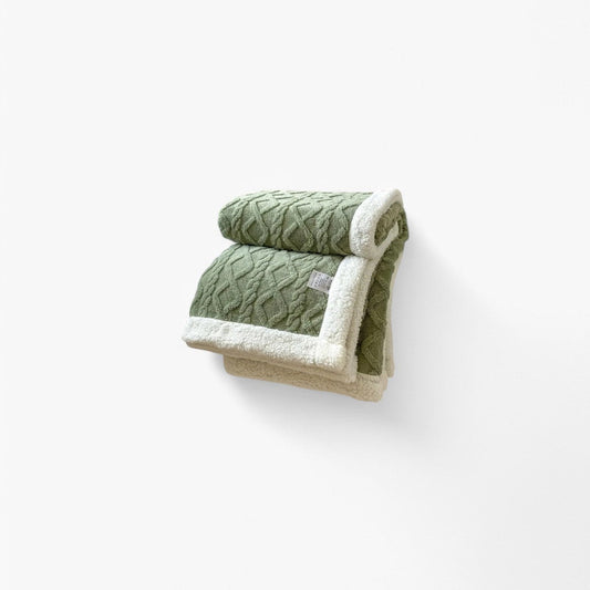 Le Rêvaire Elegant Fleece Blanket – Luxurious Warmth with Cozy Comfort 0