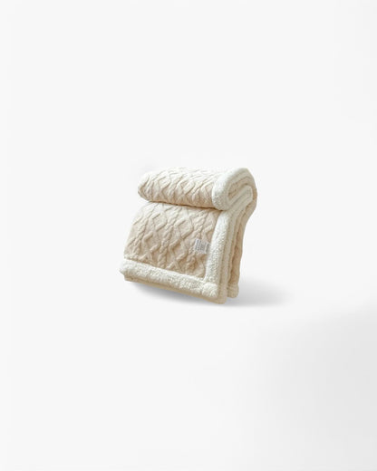 Le Rêvaire Elegant Fleece Blanket – Luxurious Warmth with Cozy Comfort 6