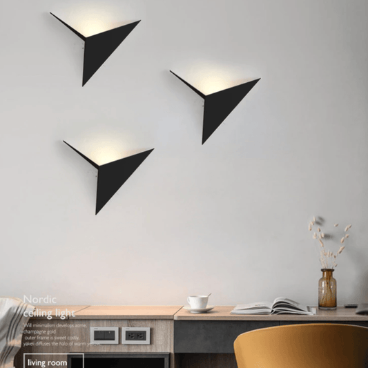 Loft Triangular LED Wall Light – Modern Design with Versatile Illumination 1