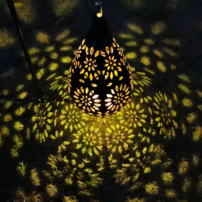 Luxe Solar Outdoor Lamp – Elegant Garden Illumination 2