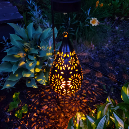 Luxe Solar Outdoor Lamp – Elegant Garden Illumination 5