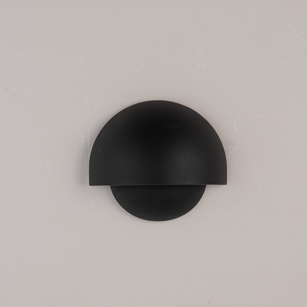 Modern LED Wall Light – Elegant Design for Versatile Spaces 5