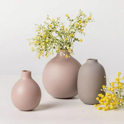 Modern Nordic Ceramic Vase – Unique Art Piece for Elegant Spaces 1