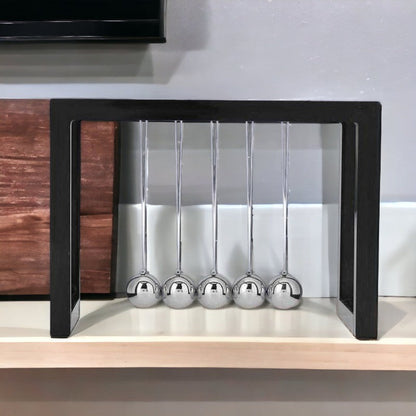 Newton Pendulum Perpetuum – Engaging Physics Décor for Any Space 1