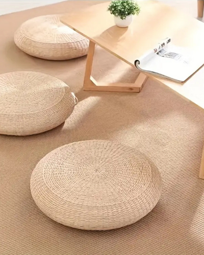 Noé Foot Pillow – Effortless Elegance for Relaxation 1