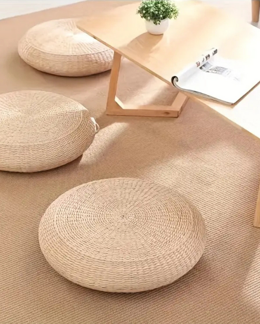 Noé Foot Pillow – Effortless Elegance for Relaxation 1