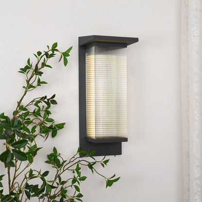 Oleron Outdoor Wall Light – Minimalist Design for Elegant Spaces 2