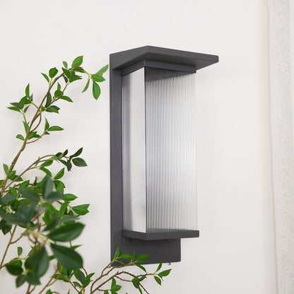 Oleron Outdoor Wall Light – Minimalist Design for Elegant Spaces 4