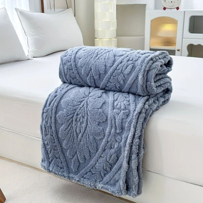 Paris Weave Jacquard Fleece Blanket – Luxurious Softness for Cozy Evenings 6