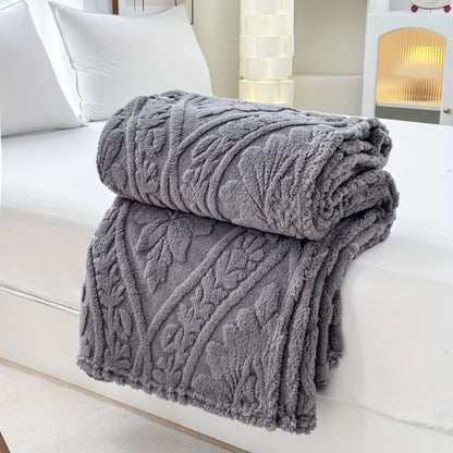 Paris Weave Jacquard Fleece Blanket – Luxurious Softness for Cozy Evenings 7