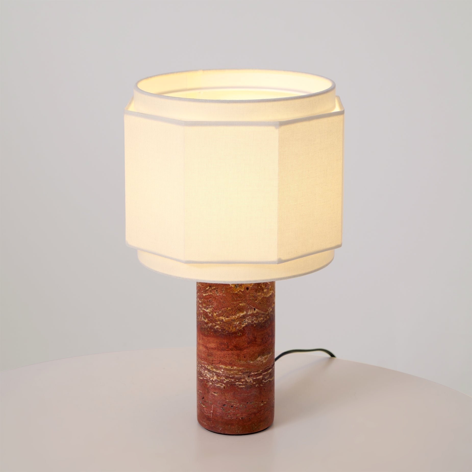 Pipito Table Lamp – Elegant Design with Cozy Ambiance 4
