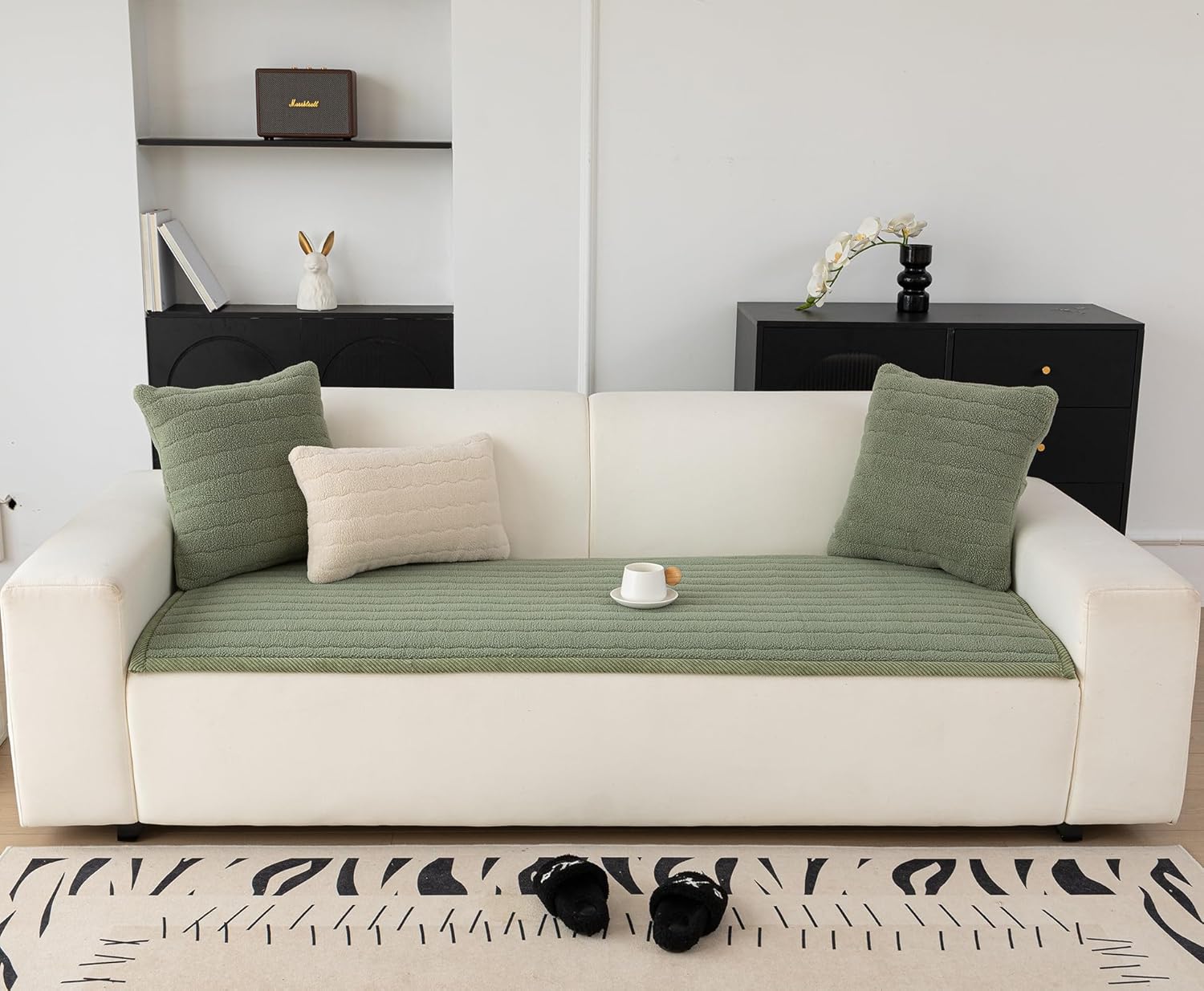 PolyPlush Sofa Cover – Cozy Style with Ultimate Protection 3