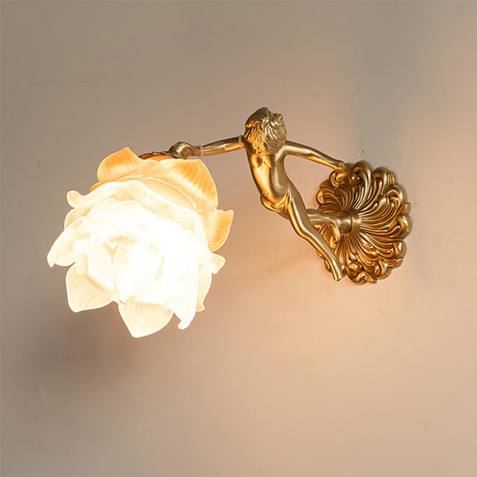 Putti Statuetten Brass Wall Lamp – Charming Design for Elegant Spaces 0