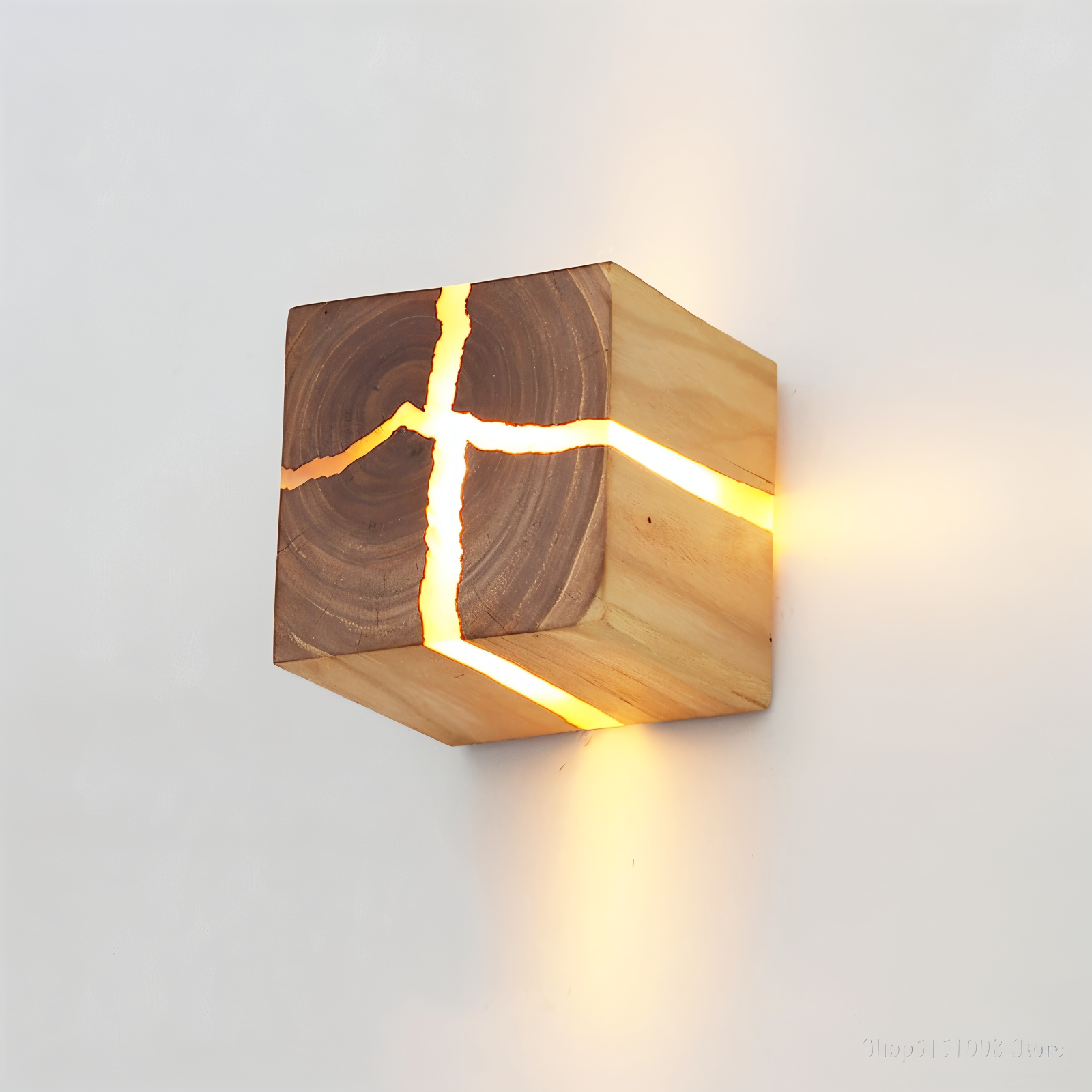 QuadCrackle Wall Light Wood – Artistic Illumination For Unique Ambiance 0
