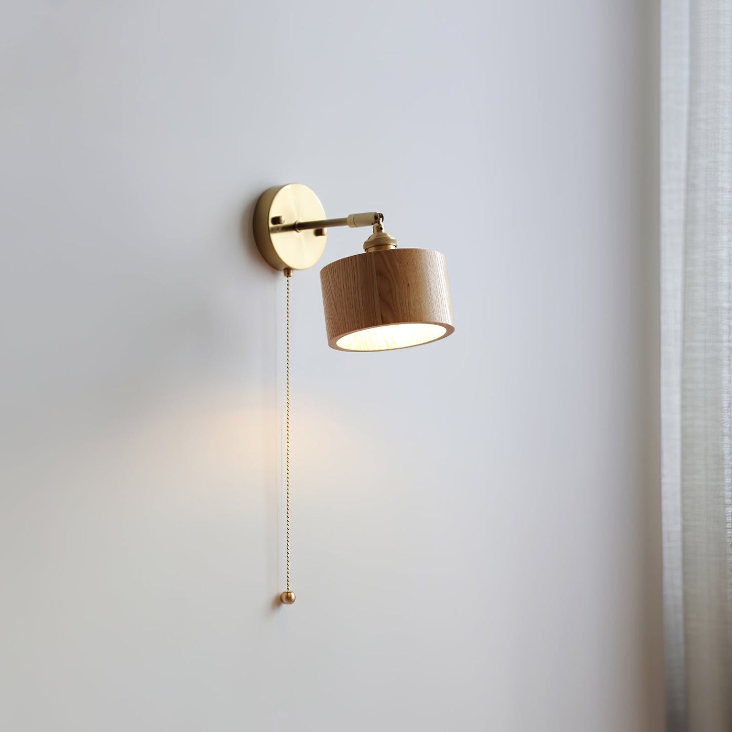 Rotatable Wood Wall Lamp – Elegant Design for Modern Spaces 6