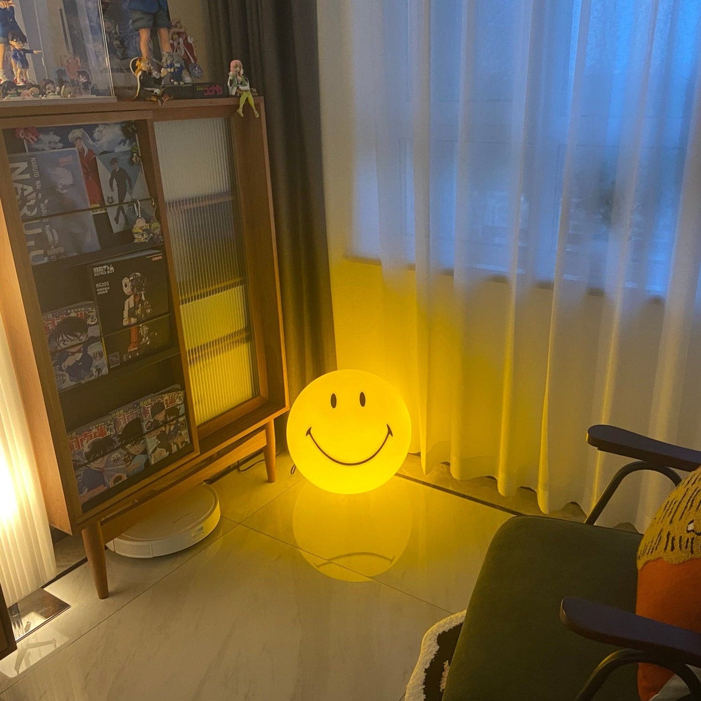Smiley Table Lamp – Brighten Your Space with Cheerful Glow 5