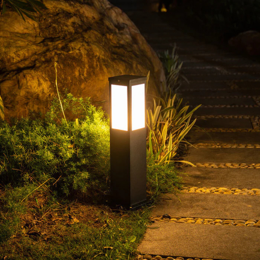 Solar Garden Lights – Elegant Illumination for Your Outdoor Space 1