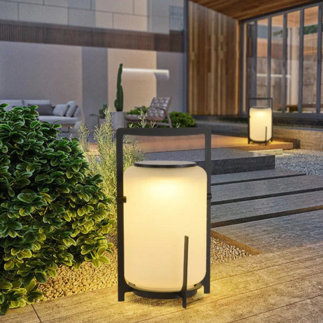Solis Solar Outdoor Lamp – Eco-Friendly Illumination for Gardens 2