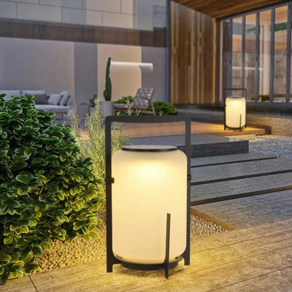 Solis Solar Outdoor Lamp – Eco-Friendly Illumination for Gardens 2