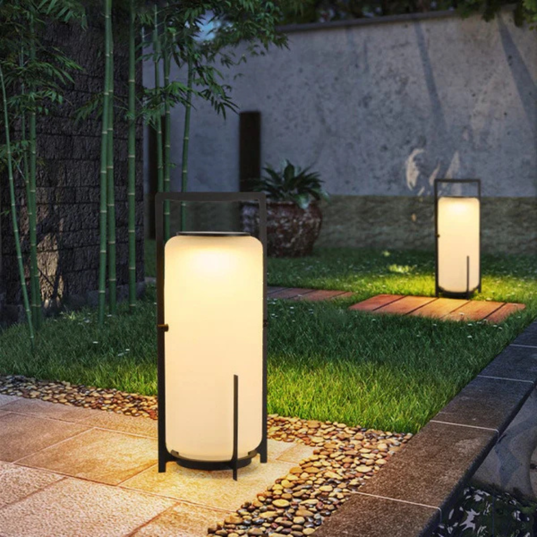 Solis Solar Outdoor Lamp – Eco-Friendly Illumination for Gardens 4