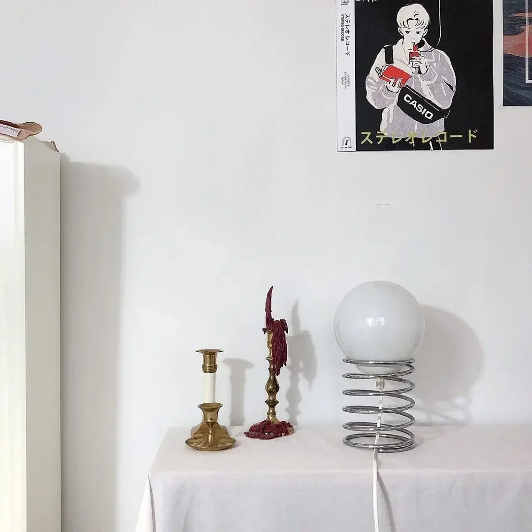 Spring-Inspired Glass Table Lamp – Artistic Design with Integrated USB Charging 6