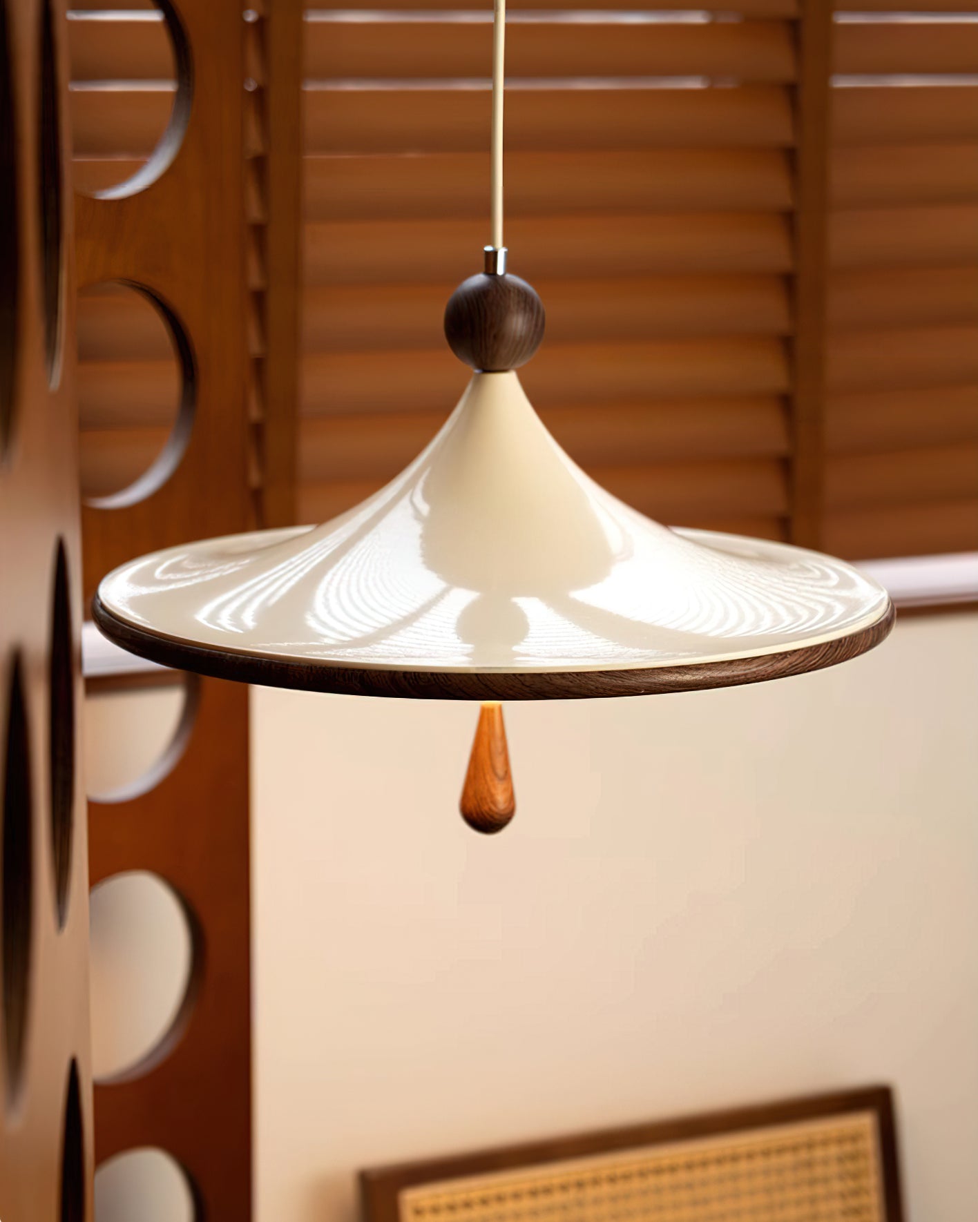 Tomaso Pendant Light – Elegant Design with Cozy Ambiance 6