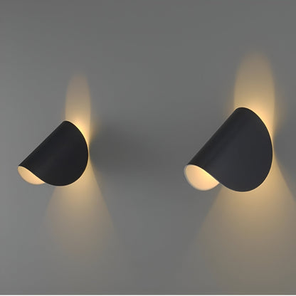 Twist Wall Light Metal – Customizable Illumination for Modern Spaces 1