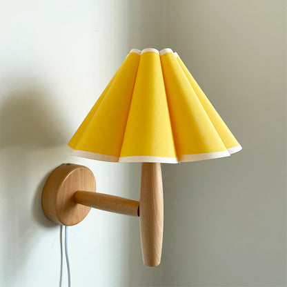 Vintage Fluted Wall Sconce – Elegant Illumination with Nostalgic Flair 0