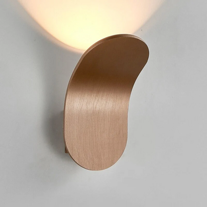 Wall Lamp Pythia – Sleek Scandinavian Design with Warm Glow 2