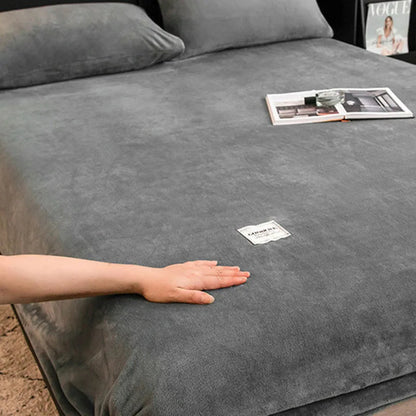 Warm Velvet Fitted Sheet – Luxurious Softness for Cozy Nights 10