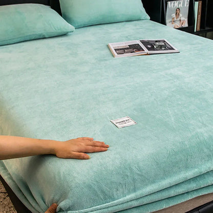 Warm Velvet Fitted Sheet – Luxurious Softness for Cozy Nights 12